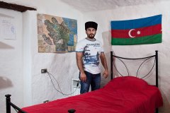 Orkhan, 25, from Azerbaijan in his room at Rondine. In Italy follows a master’s degree inInternational Relations and Economics.